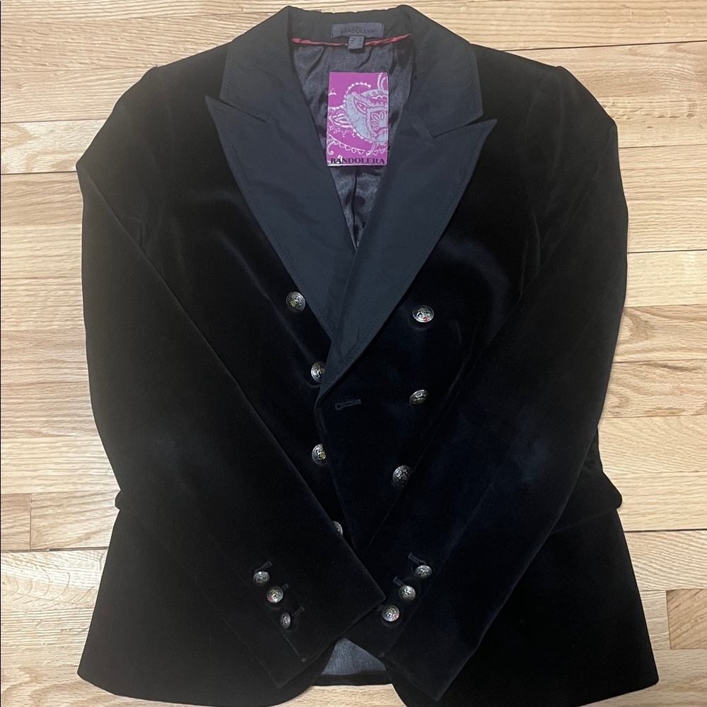 Chic Black Velvet Blazer Bandolera